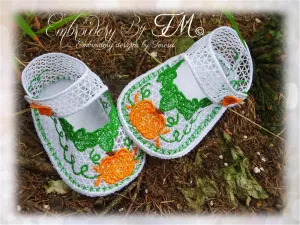 Baby booties pumpkin No.9 /5x7 hoop