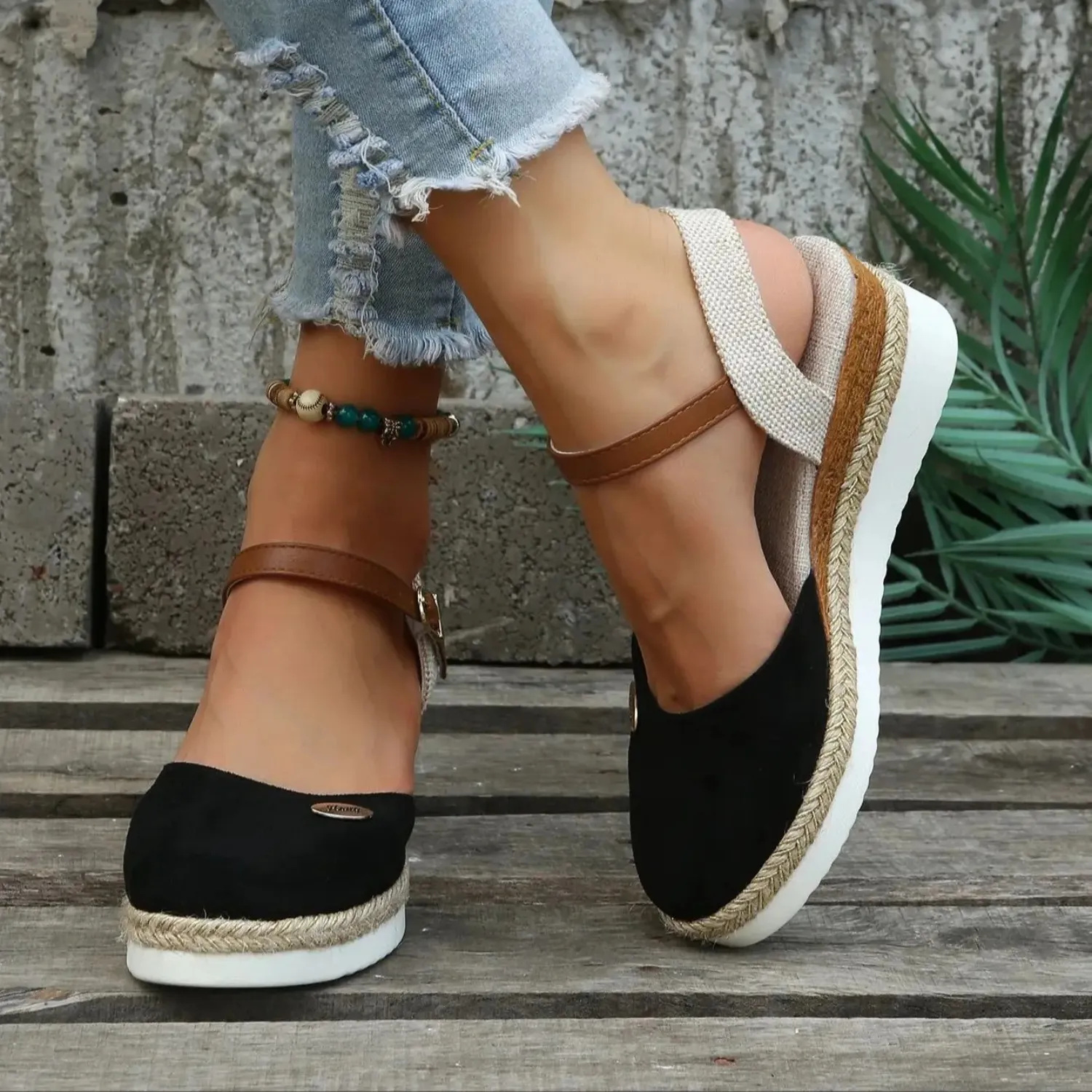 Cressida - Trendy Sandals