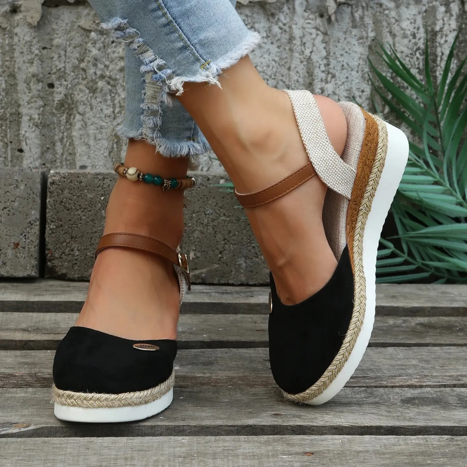 Cressida - Trendy Sandals