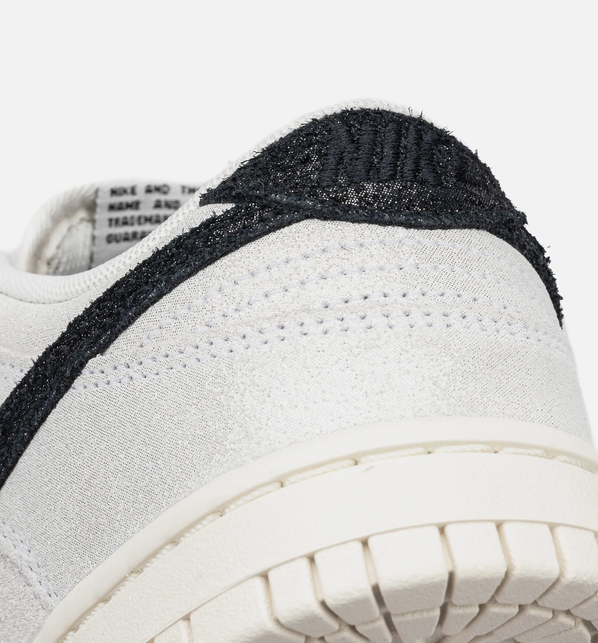 Dunk Low SE Sail Womens Lifestyle Shoe - Sail/Black