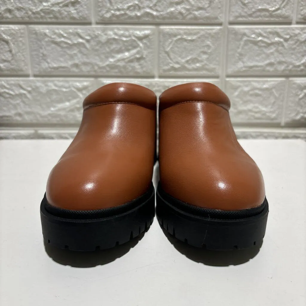 Emon Mule Clogs