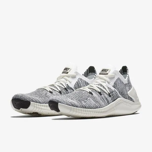 Free Flyknit (White/Black)