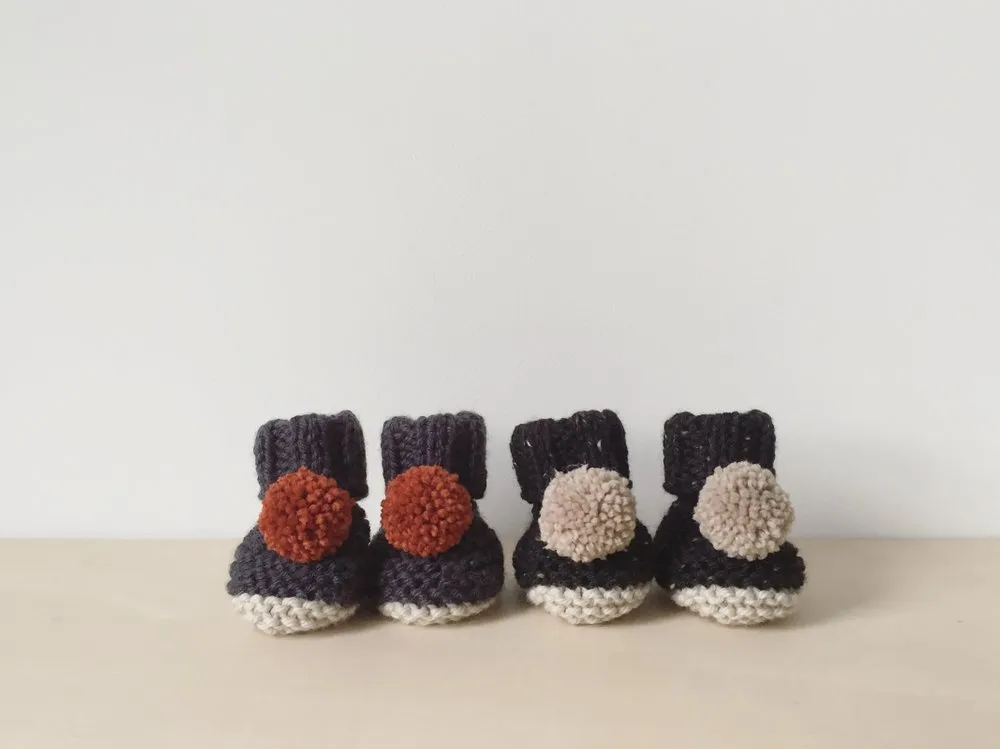 knitted booties PomPom