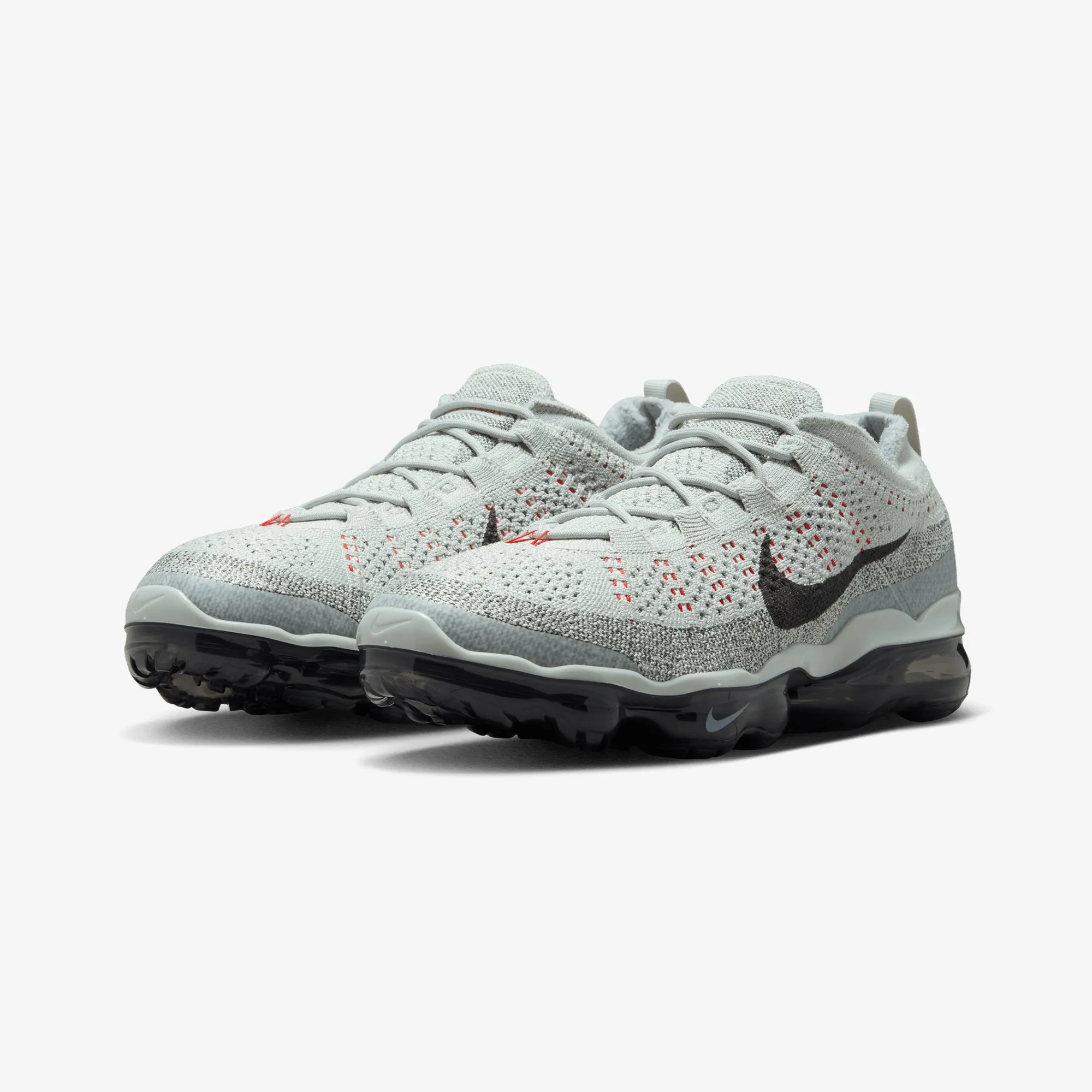 NIKE | AIR VAPORMAX 2023 FLYKNIT { LIGHT SILVER/SMOKE GREY-PICANTE RED