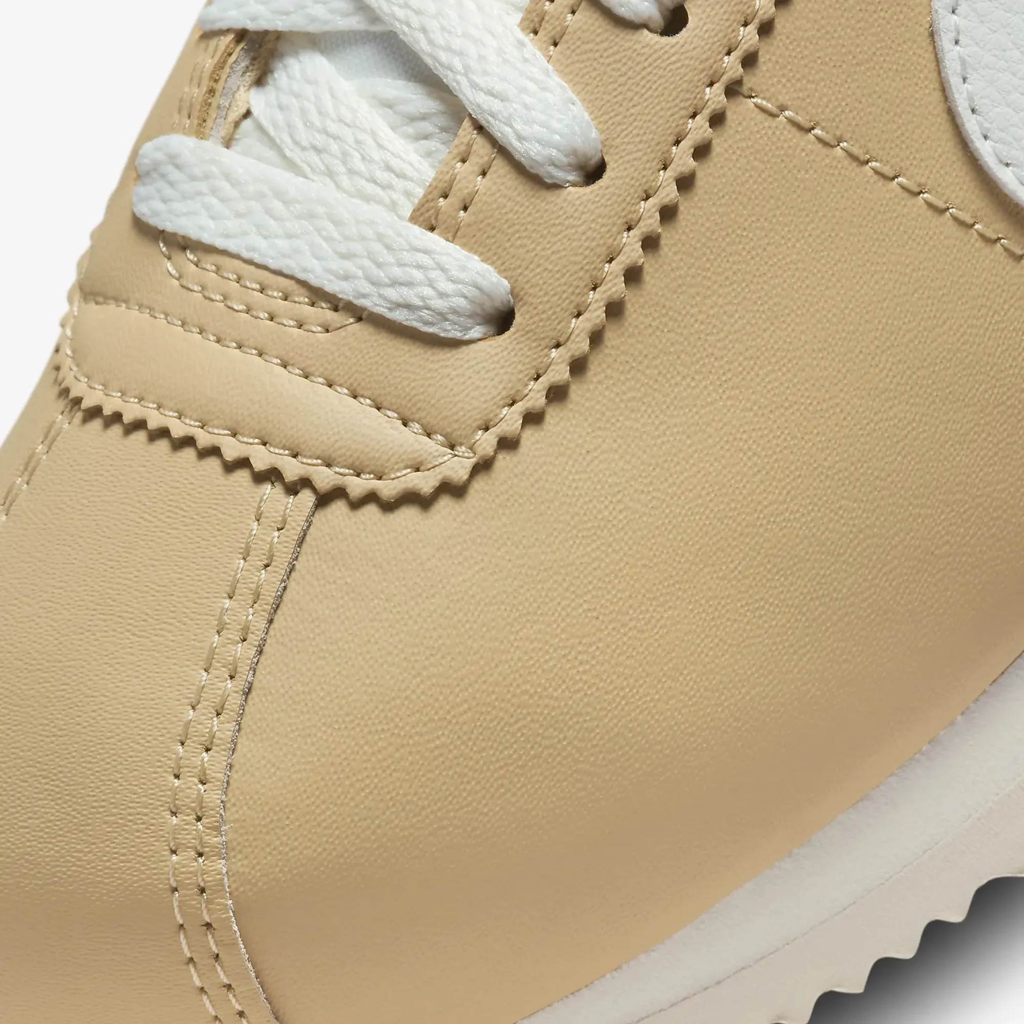 Nike | WMN'S CORTEZ  { SESAME/SAIL-WHITE