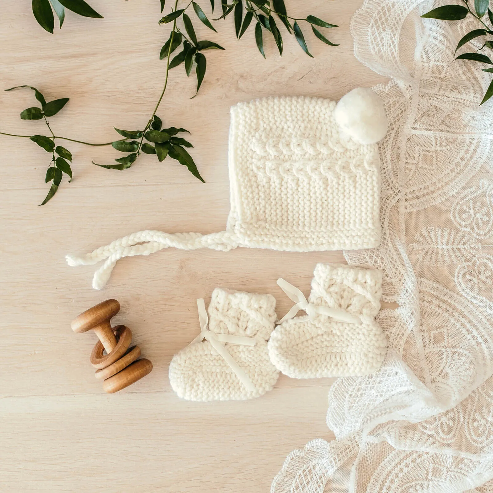 Snuggle Hunny Merino Wool Bonnet & Booties Set - Ivory