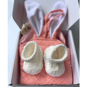 StitchesandTweed Baby Gift Set - Pink Comforter Baby Booties